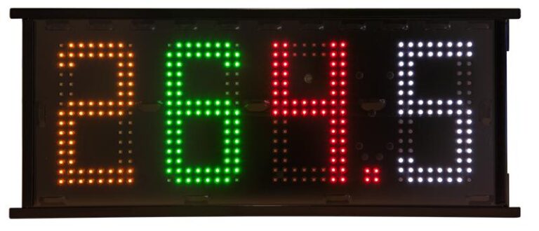 Farbige LED-Anzeige mit dynamischen Werbebotschaften für effektive Kundenkommunikation.