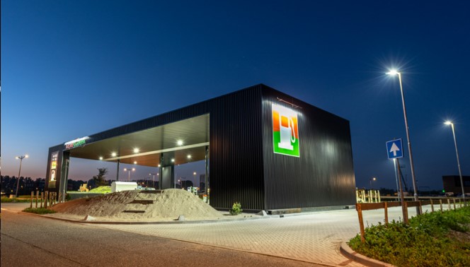 Energieeffiziente LED-Beleuchtung für Tankstellen und Industrie