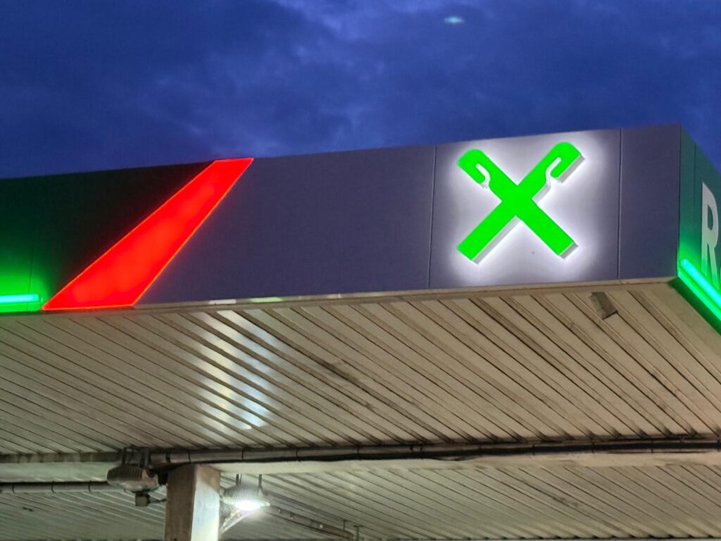 Raiffeisen logo illuminated